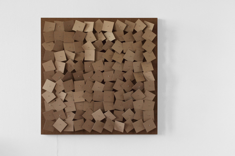 zimoun_2011_121_motors_cardboard_elements_01_5616x3744px_300dpi.jpg