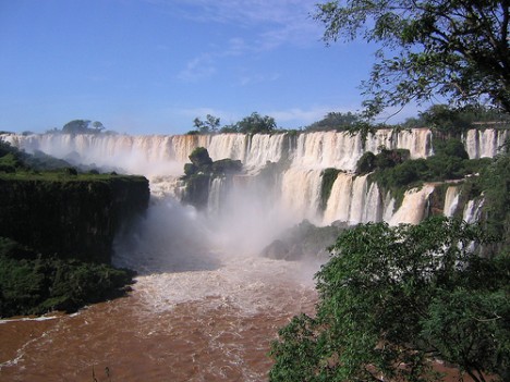Iguazú Falls Photo: Phillie Casablanca Iguazú Falls Photo: <a href=http://www.flickr.com/photos/philliecasablanca/ target=new>Phillie Casablanca</a>