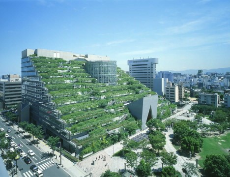 ACROS Fukuoka, Photo: Courtesy of Uchiyama Landscape Construction Co.,Ltd. © Uchiyama Ryokuchi Photo: Courtesy of <a href=http://www.uchiyama-net.co.jp target=new>Uchiyama Landscape Construction Co.,Ltd</a>. © Uchiyama Ryokuchi