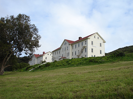 HEADLANDS CENTER FOR ARTS