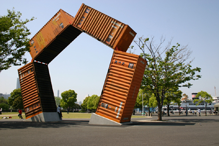 YOKOHAMA TRIENNALE 2005