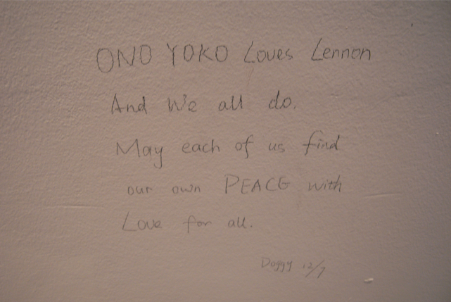 Yoko Ono - Fly