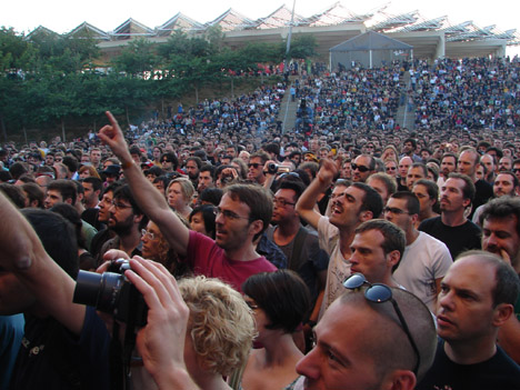 crowd3.JPG