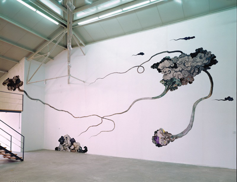 SHAO YINONG “BETWEEN SKY AND EARTH – WHITE DEW”