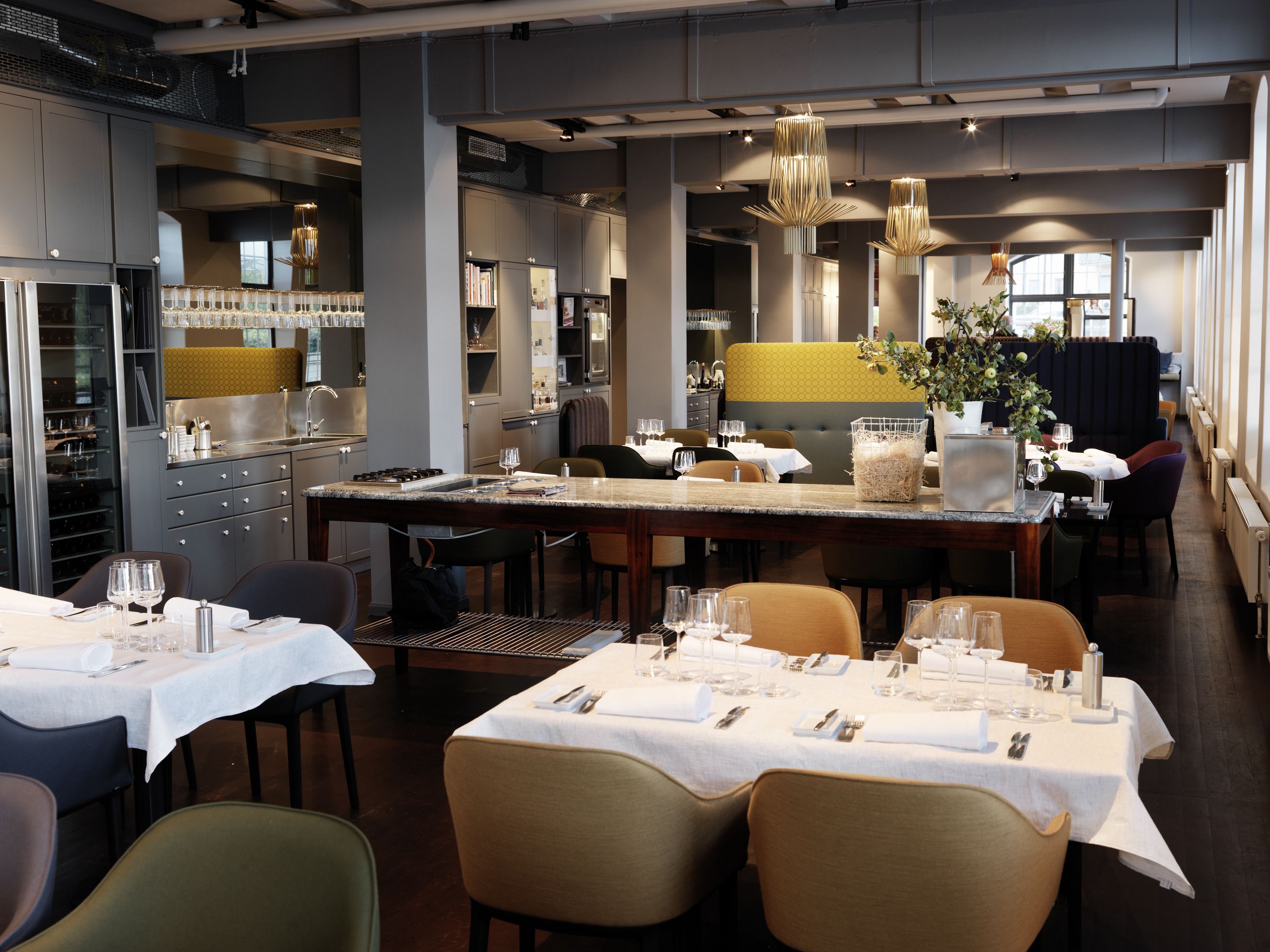 interior05.jpg