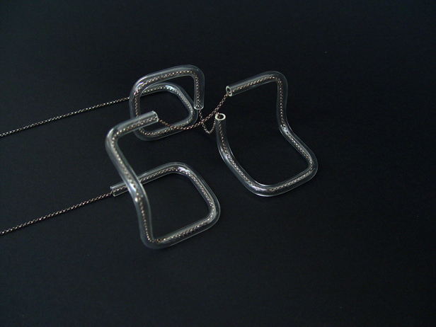 GlassTubeNecklaceTriple002.jpg