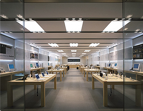 © Apple Store Sapporo