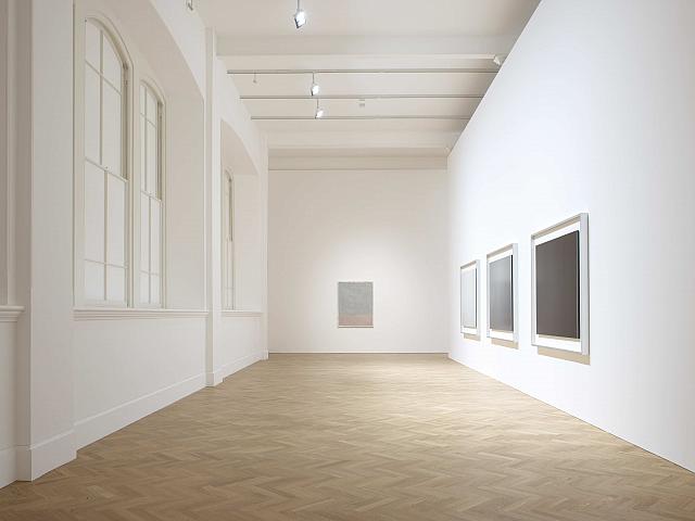 Installation view of Rothko/Sugimoto: Dark Paintings and Seascapes. Pace London, 2012. Photo Courtesy Pace London © 1998 Kate Rothko Prizel and Christopher Rothko / Artist Rights Society, New York (ARS) Courtesy Pace Gallery © Hiroshi Sugimoto, Courtesy Pace Gallery