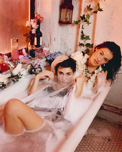 cocorosie_biog_1101406229.jpg