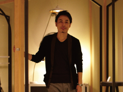 © KENJI TAKAHASHI