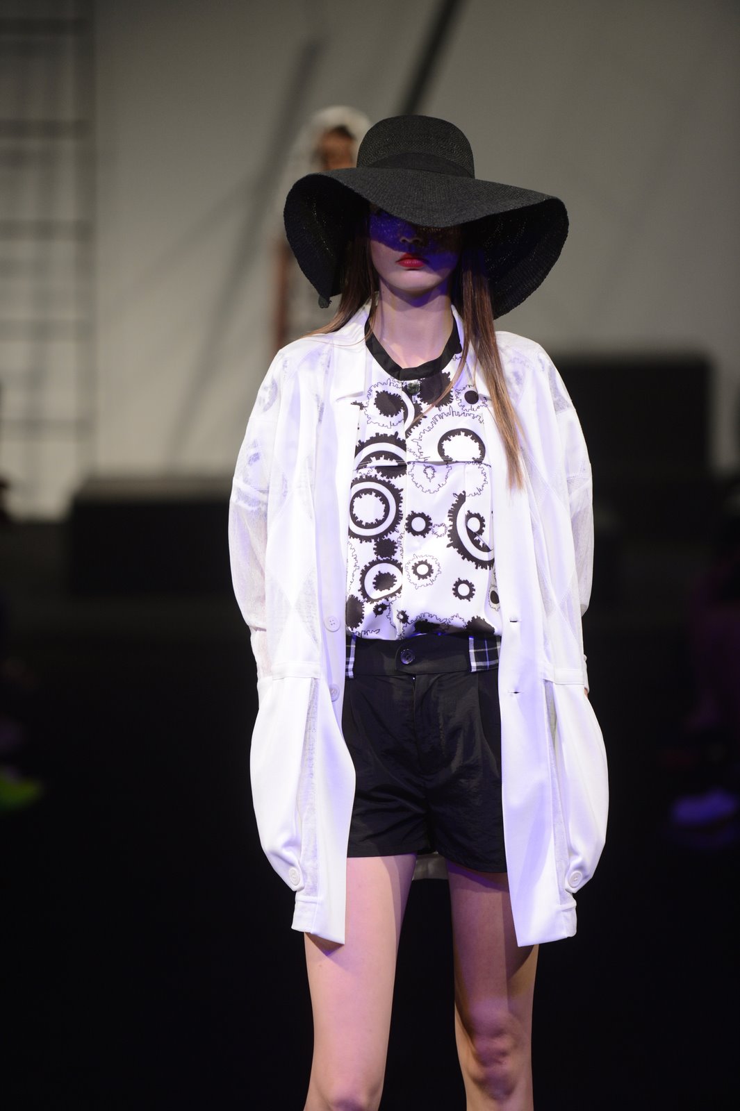 MODEMENT%202014SS_runway%207.jpg