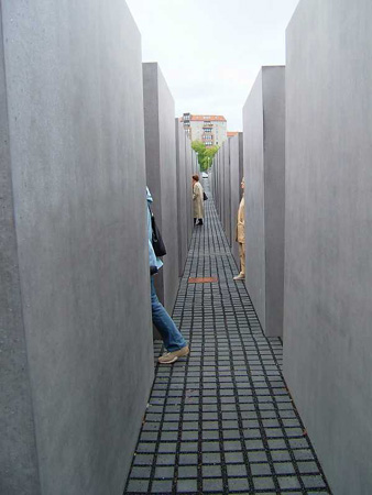 ホロコースト記念碑（虐殺されたヨーロッパのユダヤ人のための記念碑）
